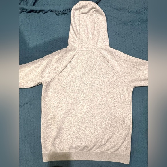 GRAY NIKE HOODIE - Picture 2 of 5